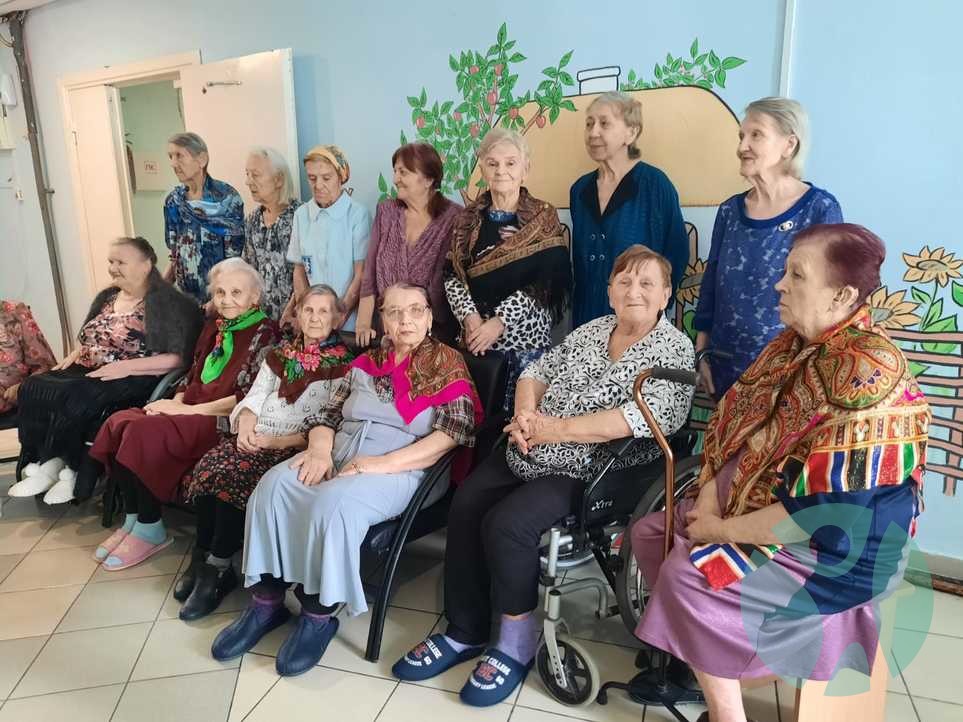 Дом престарелых г. Красноярск: Поздравляем наших постояльцев с 8 марта в пансионате Жизнь 24 (2023)